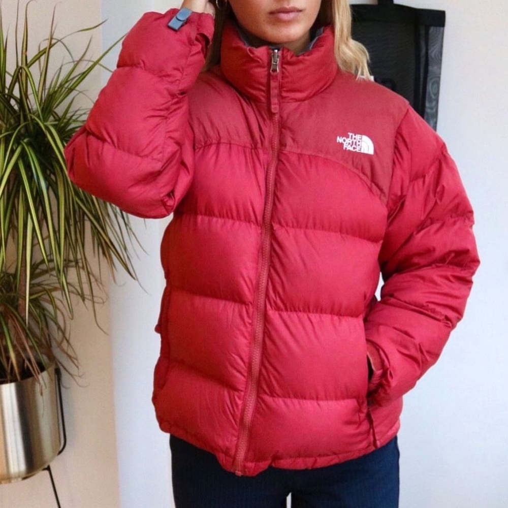HOST PICK 🎉North Face 700 Nuptse Red Puffer